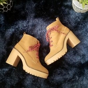 ❗DONATING IF NOT SOLD TODAY❗ Forever21 Tan Laced Boots
